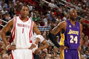 梦剧场风暴，十人曼联半场两球击溃切尔西，桑切斯染红引爆争议