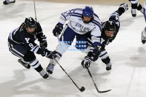 预定五大囧！麦基赛后无奈吐槽，是人是鬼都在秀，只有老子在挨揍