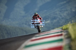 单扛强突斩MVP！22岁中锋率队冲决赛，半年12球3助打脸老东家